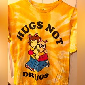 Arthur “Hugs Not Drugs” Tee